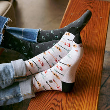 Load image into Gallery viewer, Socks that Support Music (Gray Guitars) - Small
