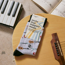 Load image into Gallery viewer, Socks that Support Music (Gray Guitars) - Small
