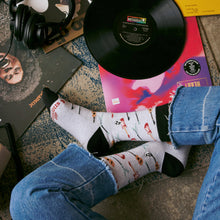 Load image into Gallery viewer, Socks that Support Music (Gray Guitars) - Small
